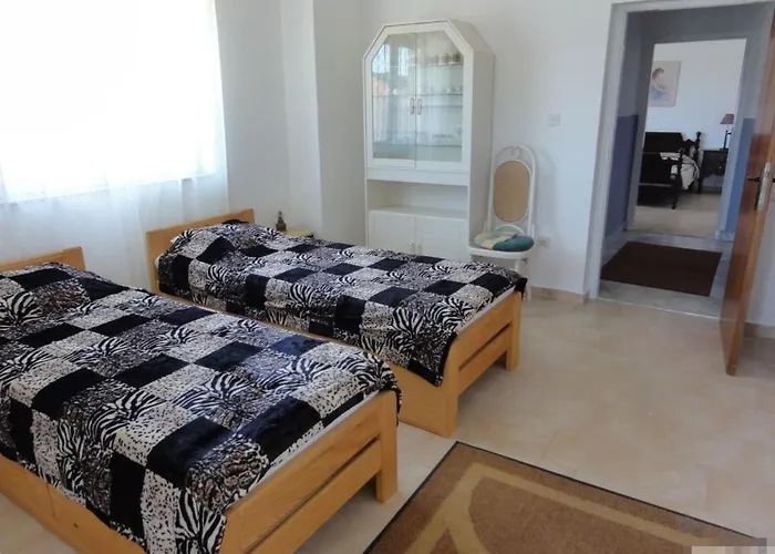 Apartmán In With Sea View, Terrace, Air Conditioning, Wi-fi