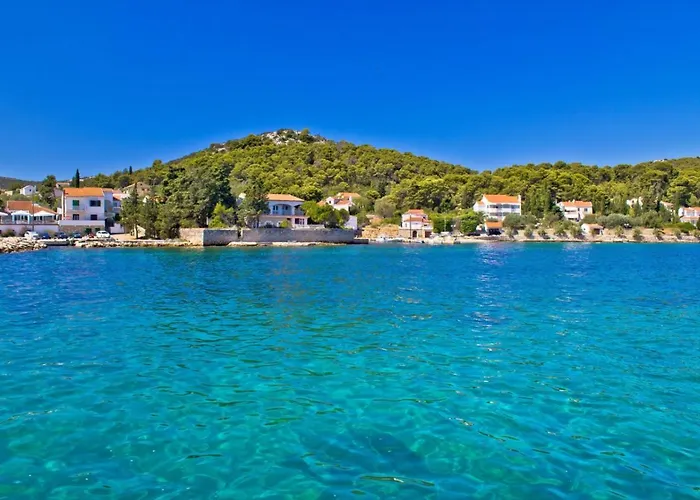 In With Sea View, Terrace, Air Conditioning, Wi-fi * Kukljica